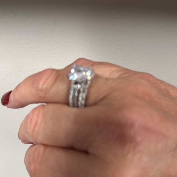 NWT Jeulia Premium Artisan Sz 8.5 Engagement Wedding Ring - Picture 2 of 9